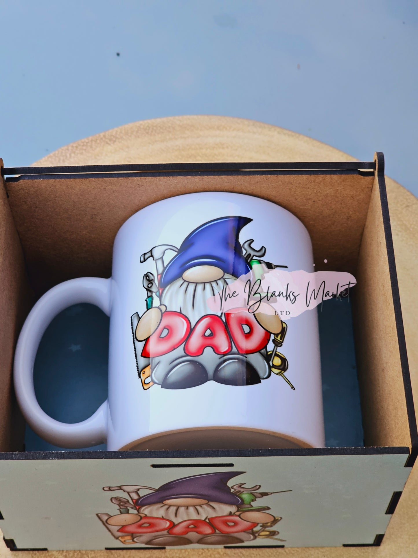 White fronted mdf mug box