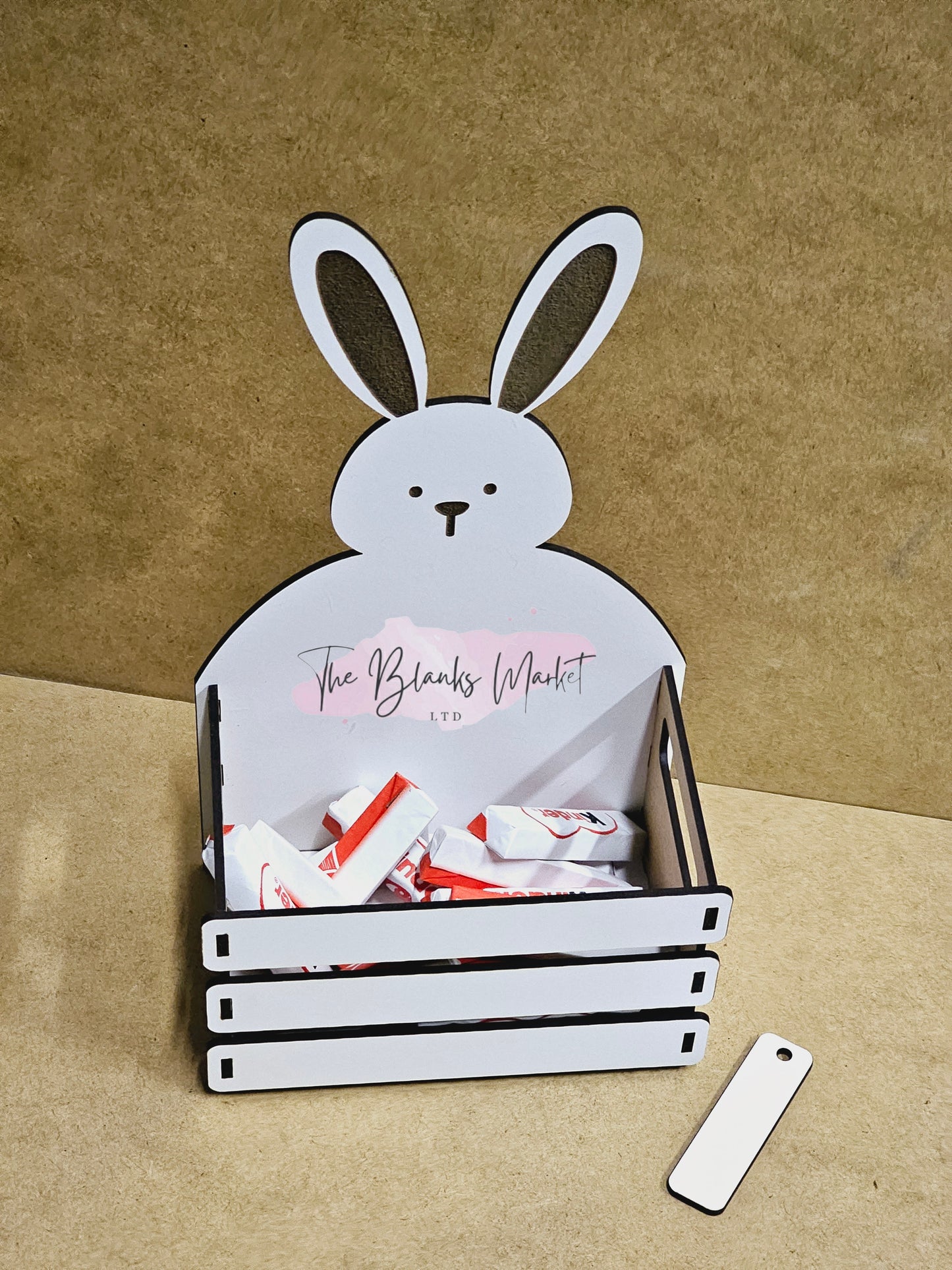 Easter bunny crate with tag