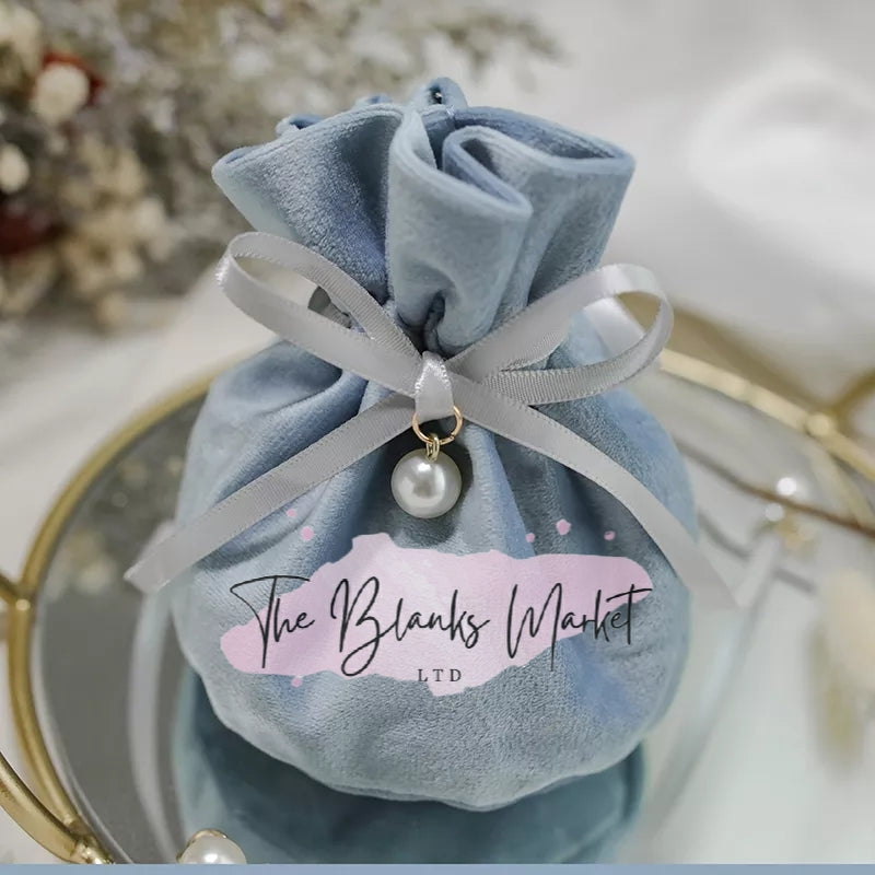 Velvet pouch with pearl