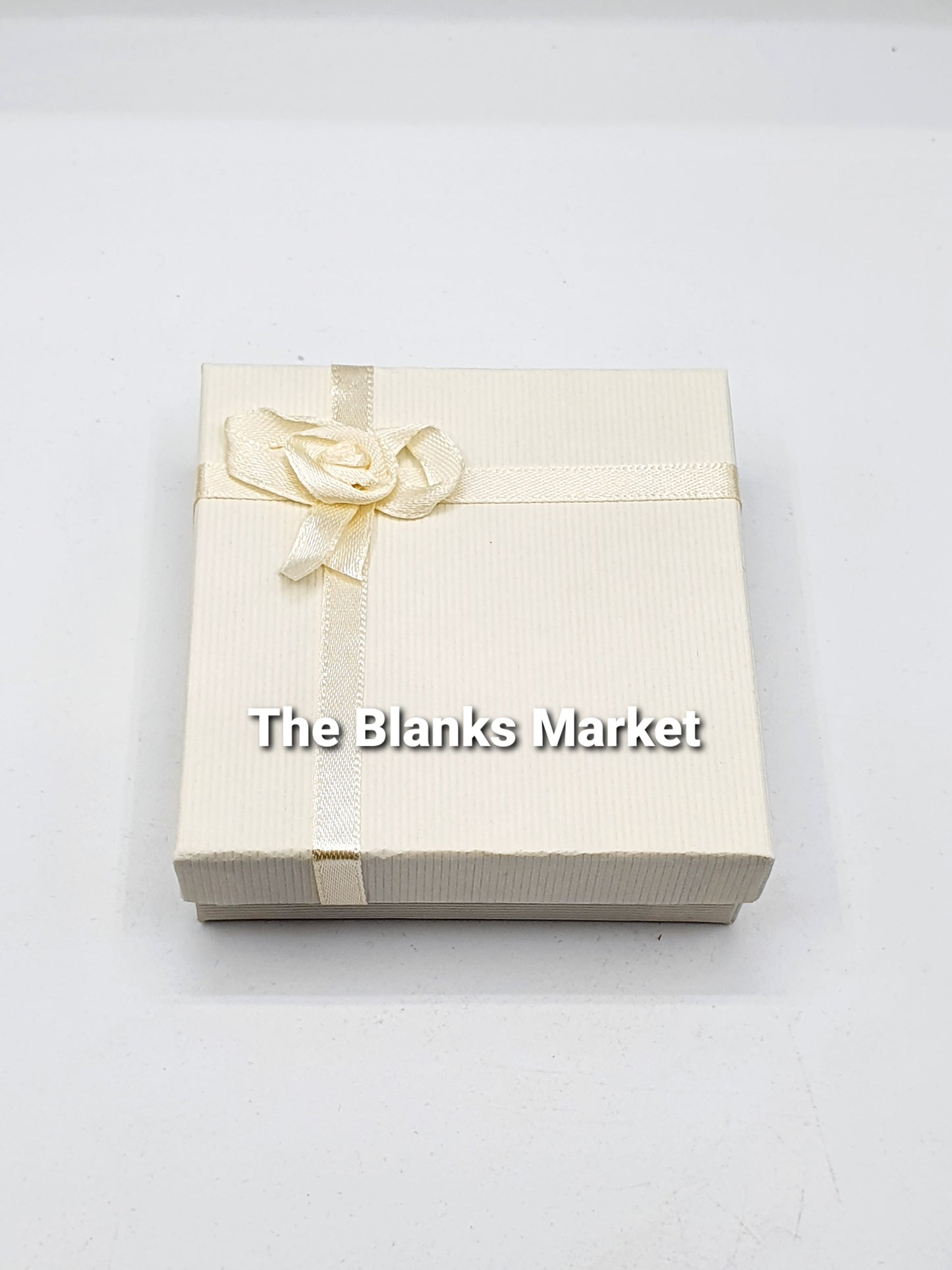 Gift box 9x9x3cm