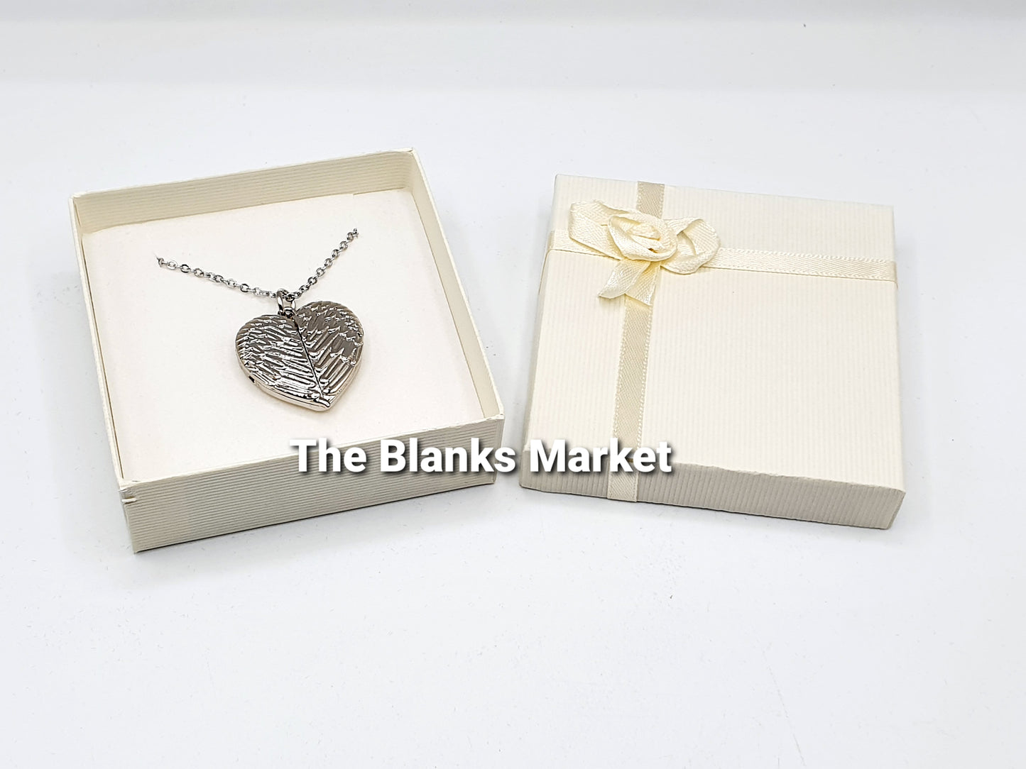 Gift box 9x9x3cm