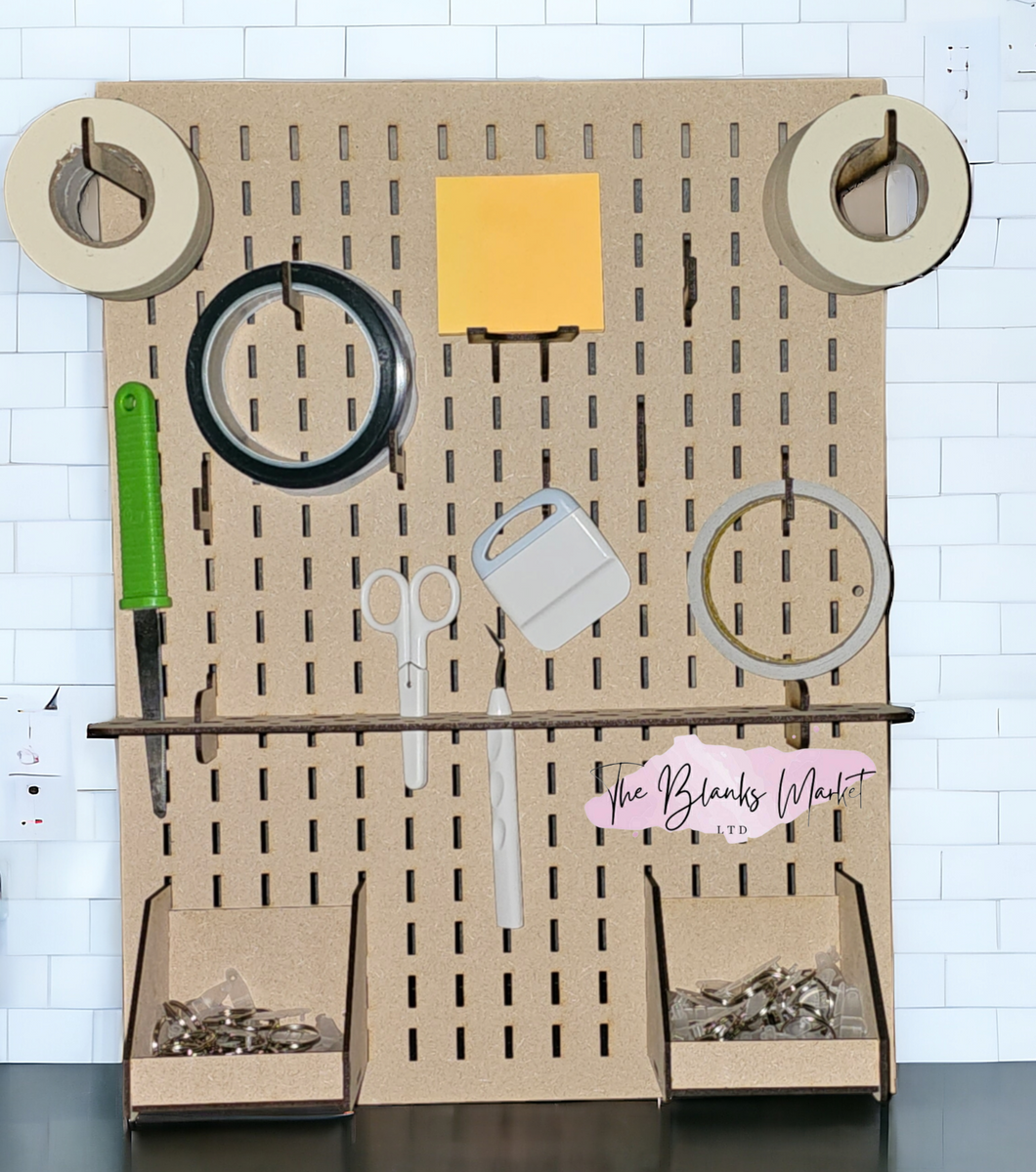 Mdf peg board with accesories