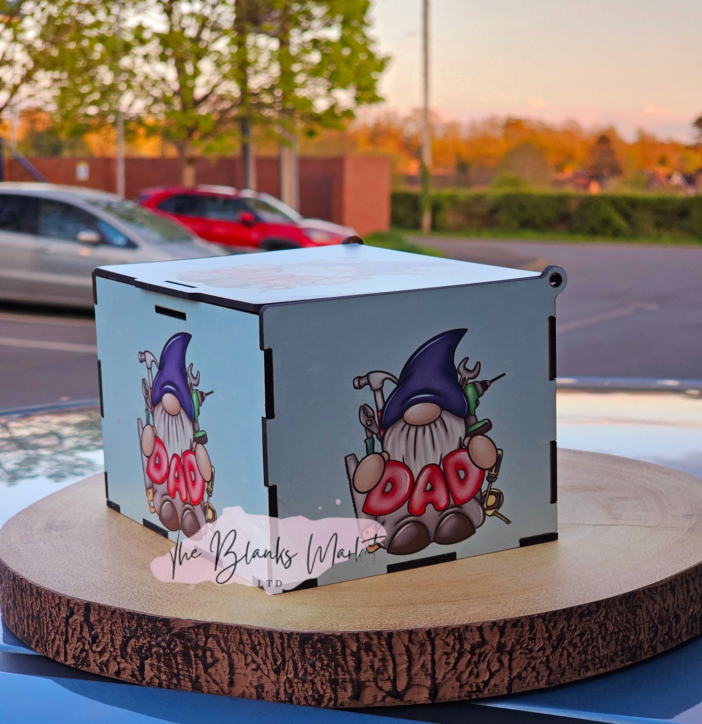 White fronted mdf mug box