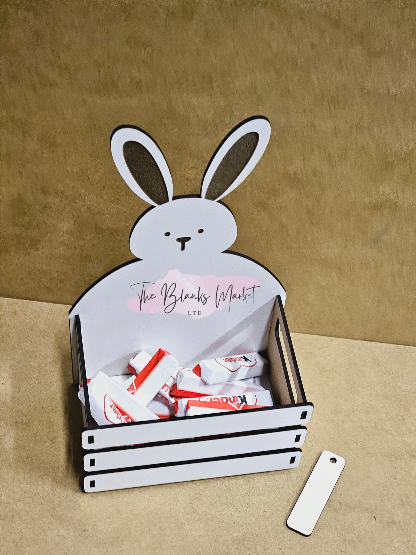 Easter bunny crate with tag