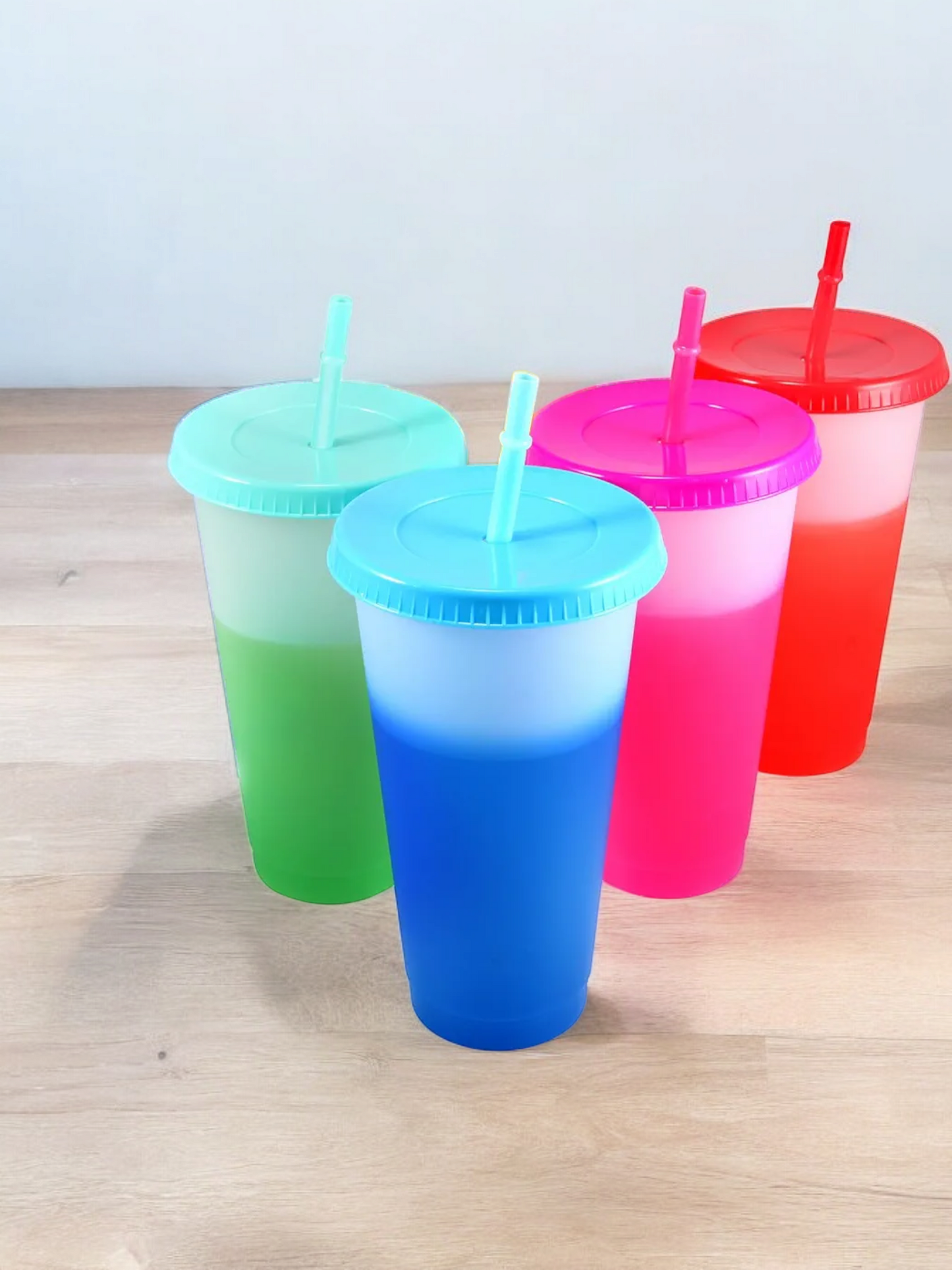Colour changing cold cups
